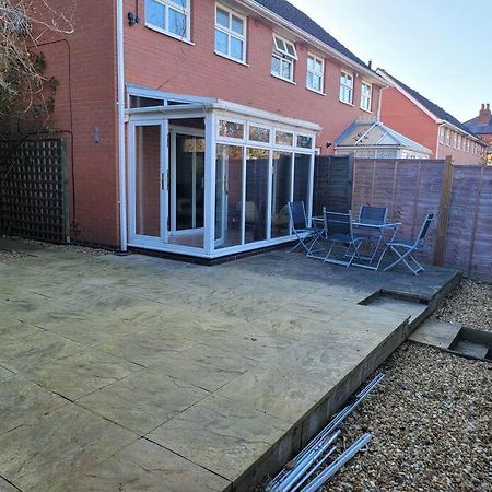 2 Bedroom End Of Terrace House Wellington  Bagian luar foto