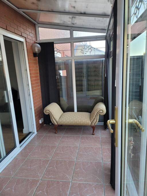 2 Bedroom End Of Terrace House Wellington  Bagian luar foto