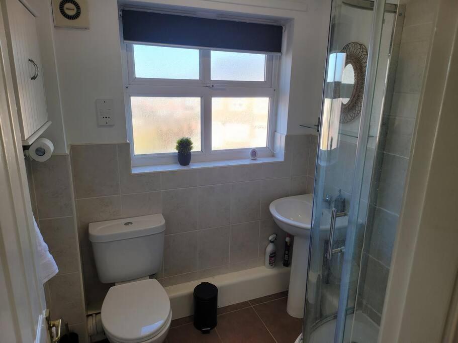 2 Bedroom End Of Terrace House Wellington  Bagian luar foto