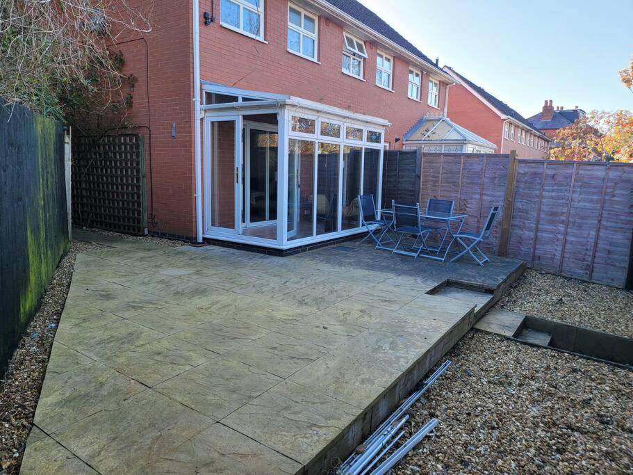 2 Bedroom End Of Terrace House Wellington  Bagian luar foto
